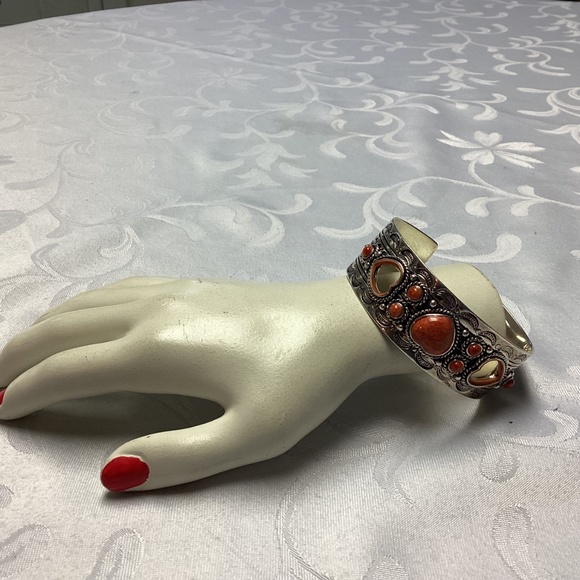 SPONGE.  coral  HEART. Sterling silver cuff signed BBJ. THAILAND. - Picture 6 of 15